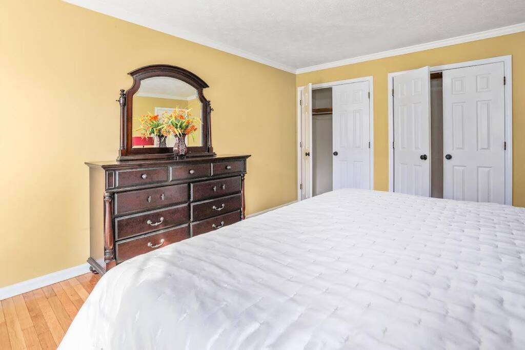 Lovely 5Bed, 3-Fullbath ! 5Min To Free Way I-85 Lawrenceville Exteriör bild
